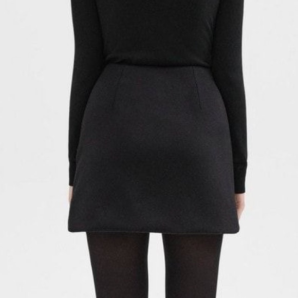 NEW Theory  High-Waist Mini Skirt in Double-Face Wool-Cashmere Black - Picture 5 of 16